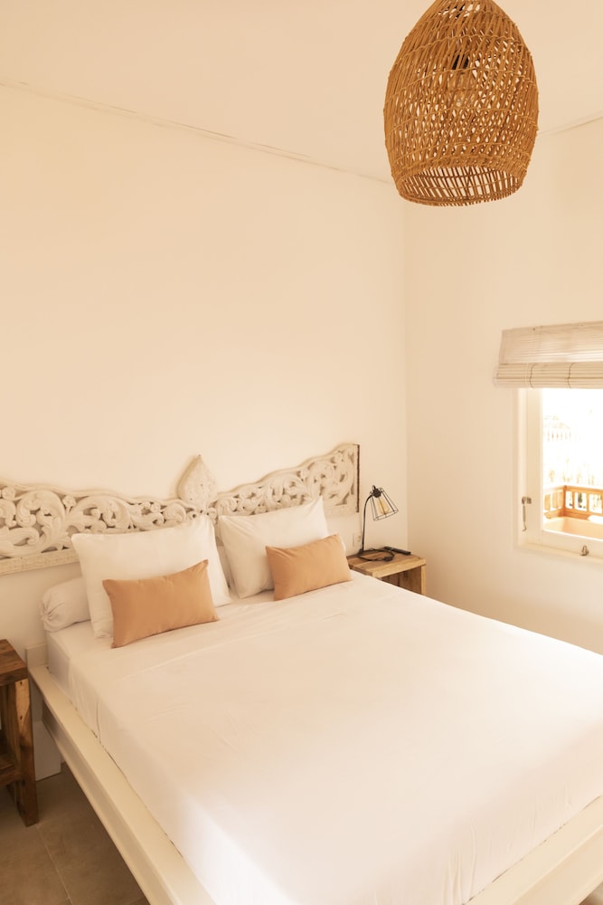 the room padang padang