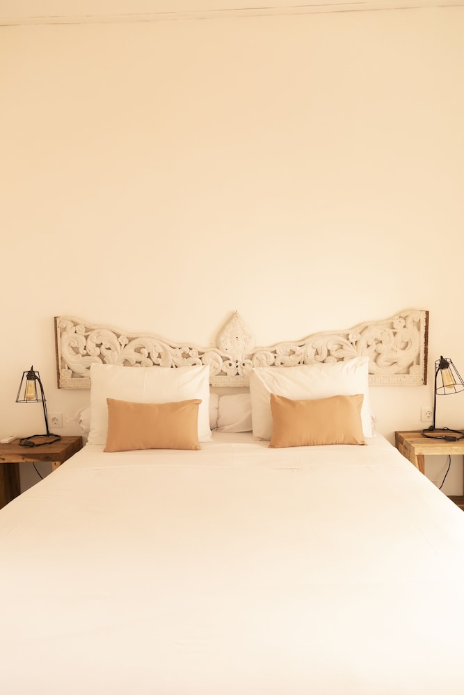 the room padang padang