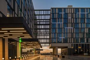 Holiday Inn Dubai Al-Maktoum Airport, An Ihg Hotel,Aviation City P.O. Box 111219 Dubai,4 star