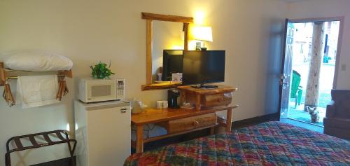 the ponderosa motel