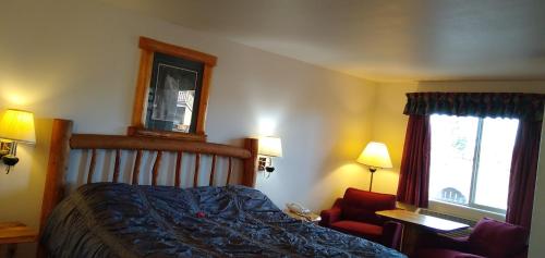 the ponderosa motel