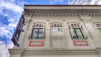 st signature jalan besar