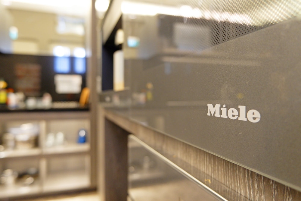 st signature jalan besar