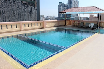 a a pattaya golden beach hotel