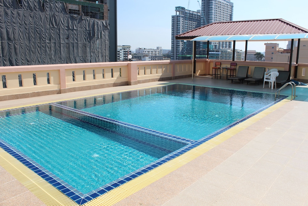 a a pattaya golden beach hotel