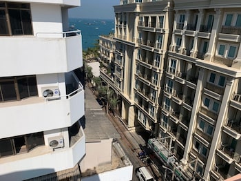 a a pattaya golden beach hotel