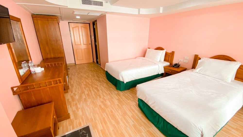 a a pattaya golden beach hotel