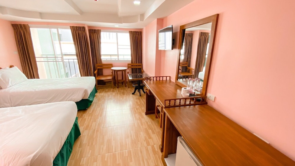 a a pattaya golden beach hotel