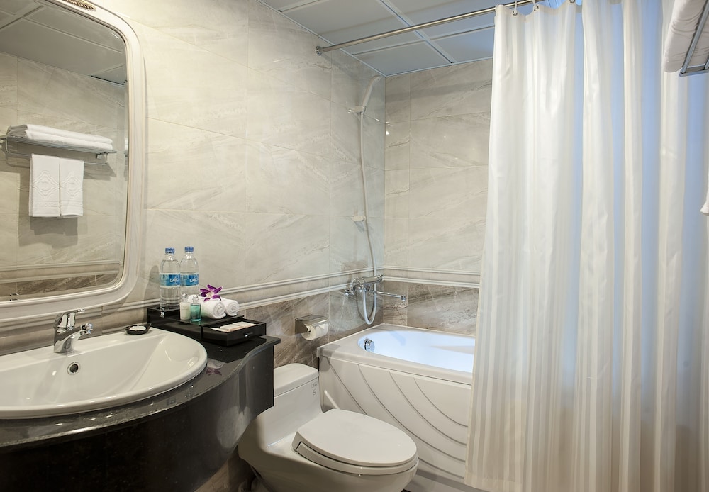 chalcedony grand hotel