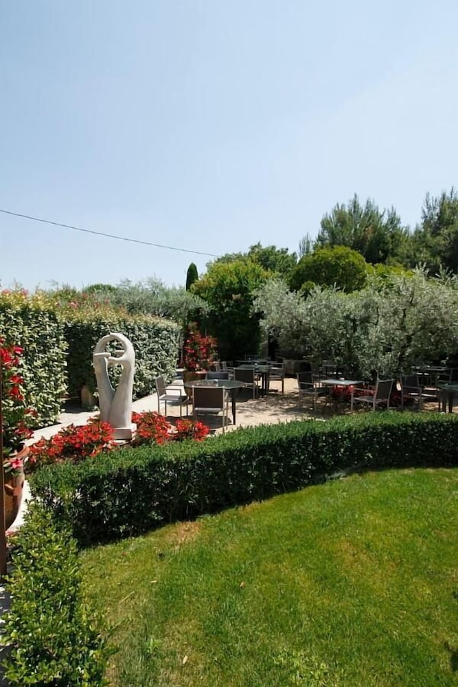 le mas des carassins