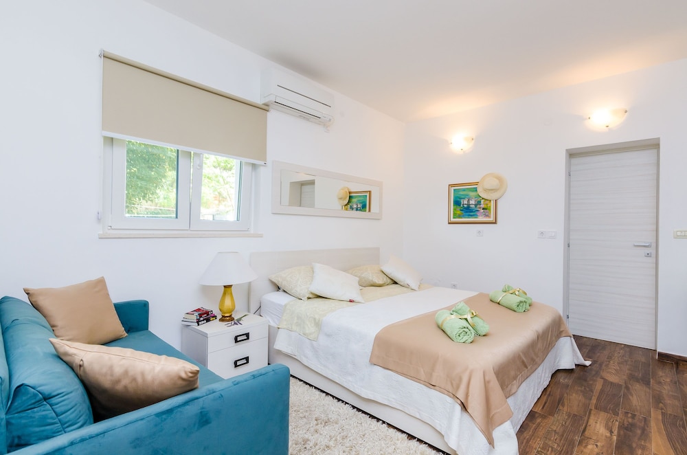 camelia luxury apartments