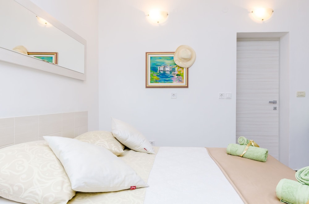 camelia luxury apartments
