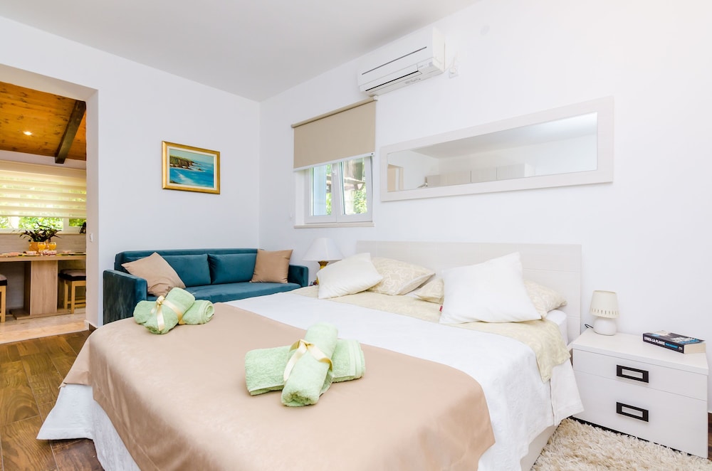 camelia luxury apartments