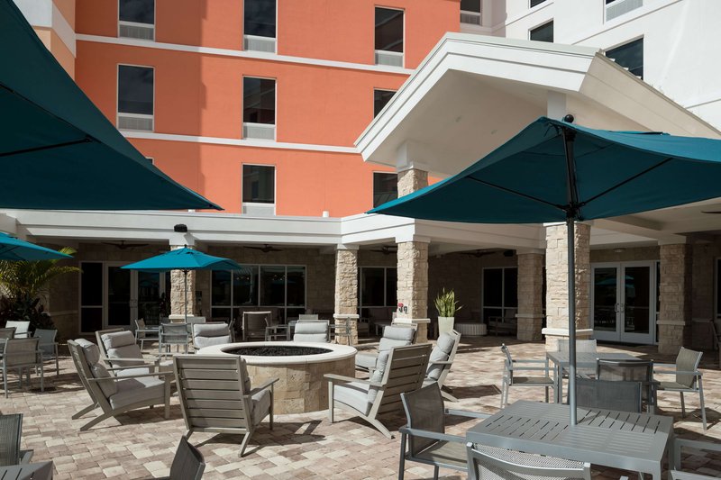 Hampton Inn & Suites Cape Canaveral Cruise Port