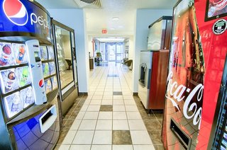 Motel 6 Portsmouth, Nh,Portsmouth>>Newington,2 star