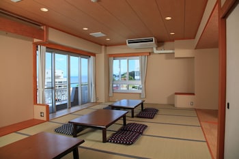 guest living mu nanki shirahama hostel