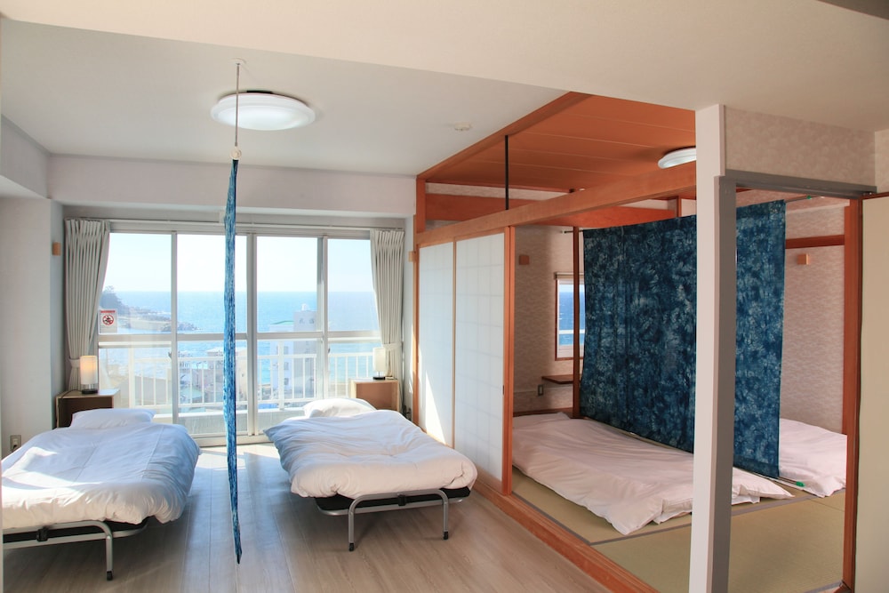 guest living mu nanki shirahama hostel