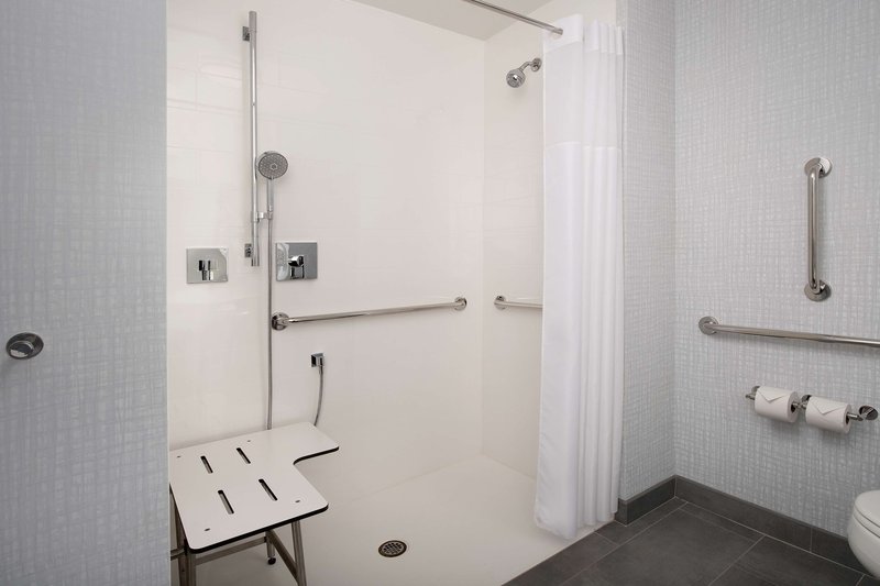 hampton inn and suites lexington columbia