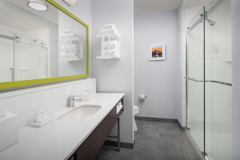 hampton inn and suites lexington columbia