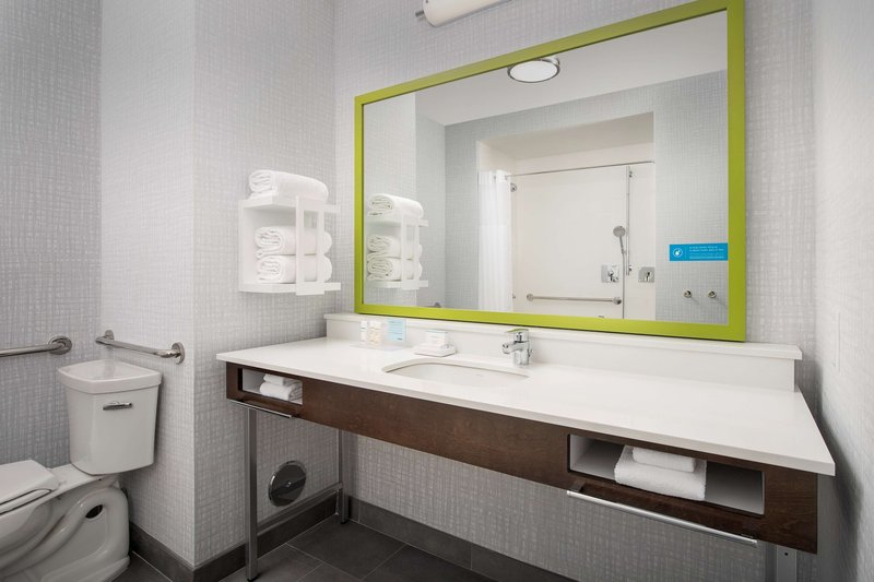 hampton inn and suites lexington columbia