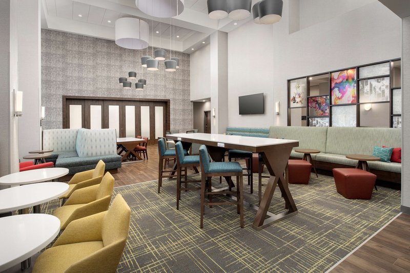 hampton inn and suites lexington columbia