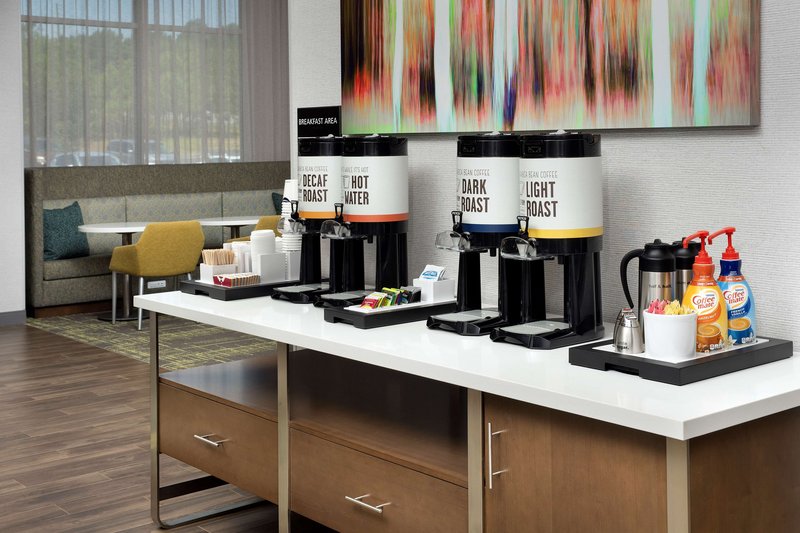 hampton inn and suites lexington columbia