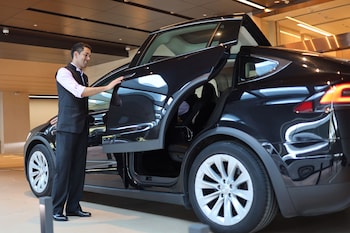 one eight one hotel serviced residences