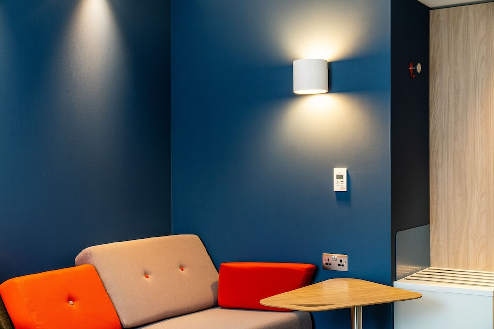 holiday inn express amsterdam north riverside an ihg hotel