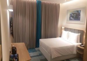 Holiday Inn Express And Suites Bengaluru Old Madras Road,Chikkajala>>Bengaluru,3 star