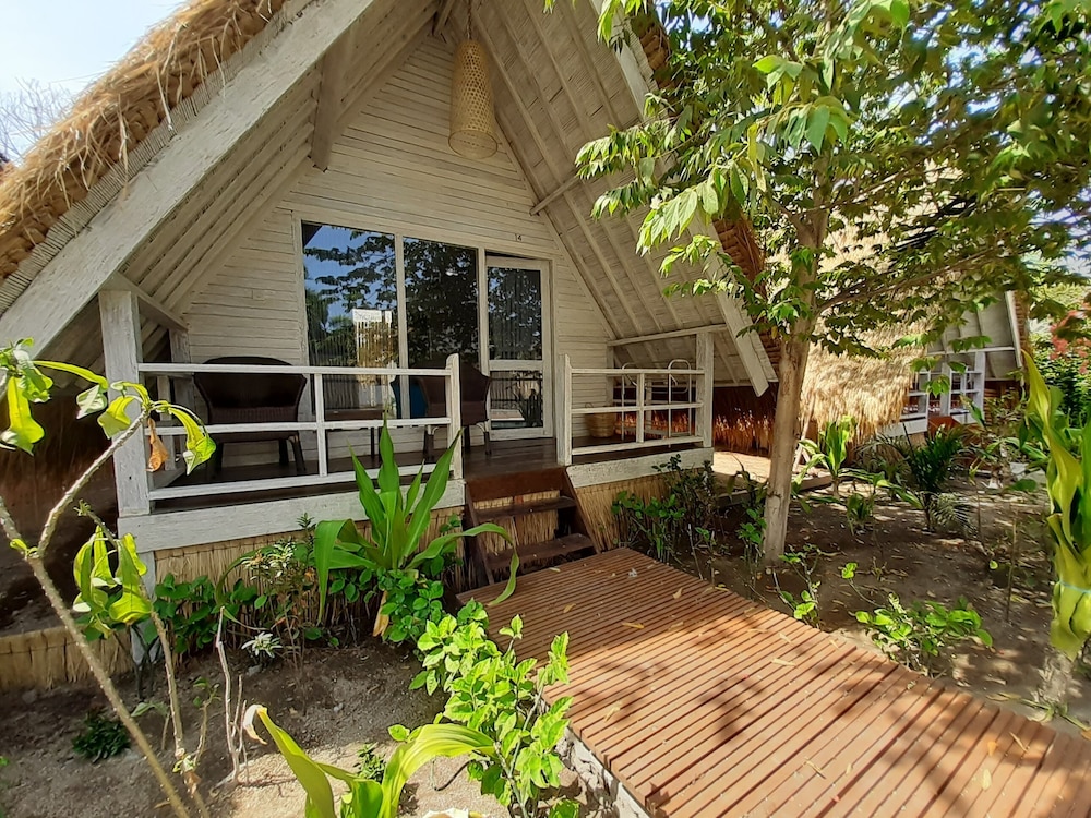 trawangan sunrise hotel