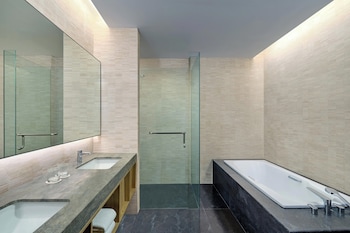 aloft south jakarta