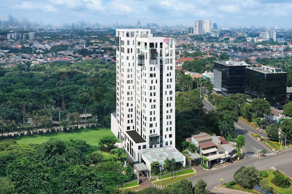 aloft south jakarta