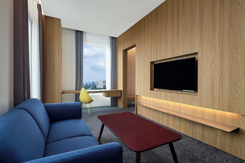 aloft south jakarta