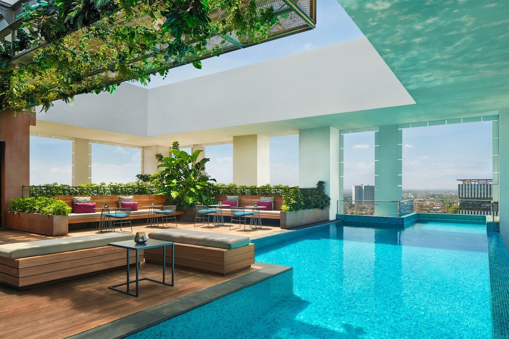 aloft south jakarta