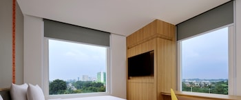aloft south jakarta