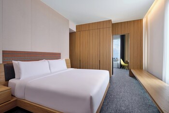 aloft south jakarta