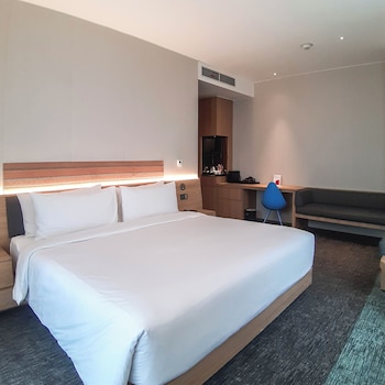 aloft south jakarta