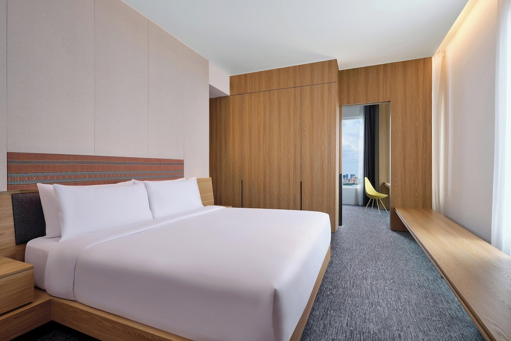 aloft south jakarta