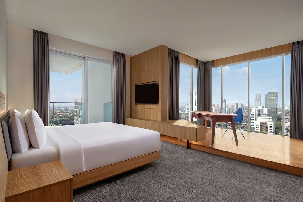 aloft south jakarta