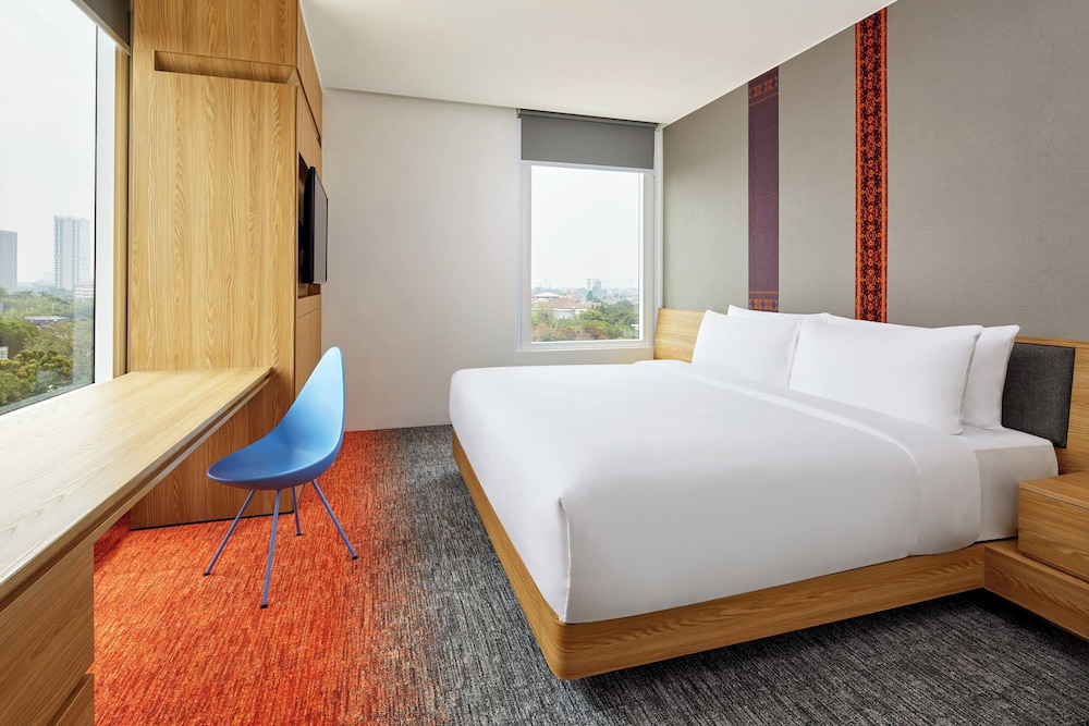 aloft south jakarta