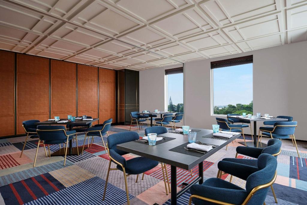 aloft south jakarta