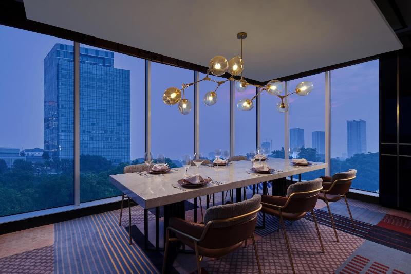aloft south jakarta