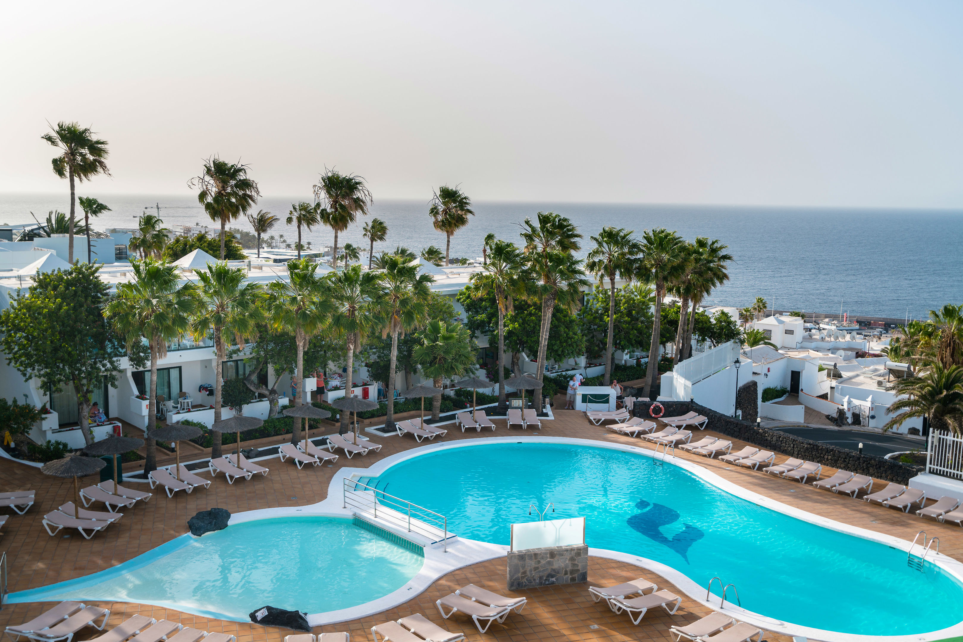thb flora aparthotel