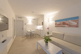 thb flora aparthotel