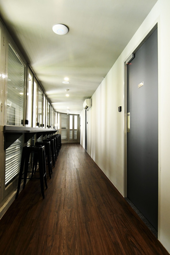 wink mccallum street hostel