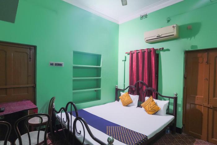 spot on biswabani guest house near kavi nazrul metro station