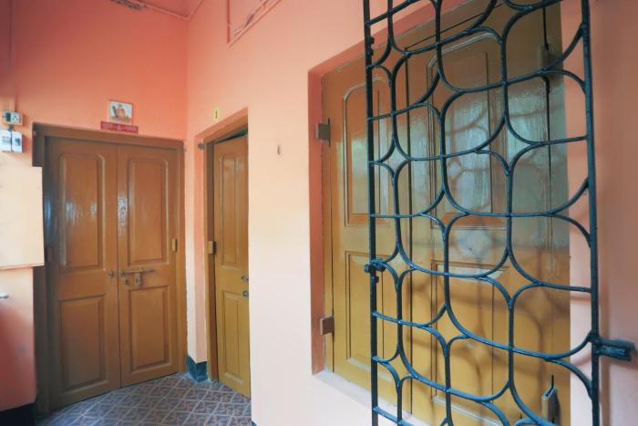 spot on biswabani guest house near kavi nazrul metro station