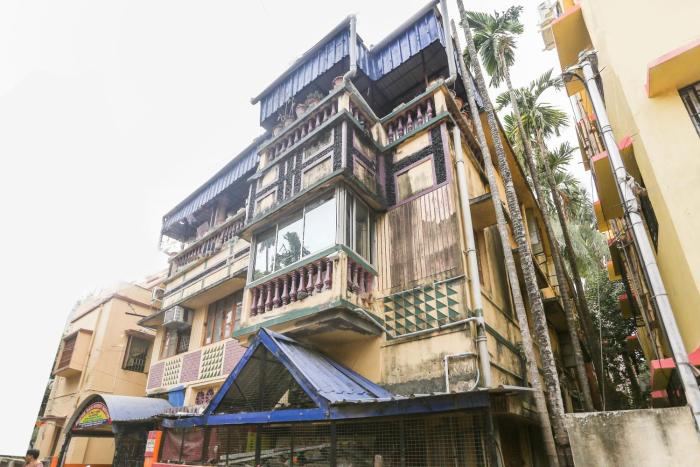 spot on biswabani guest house near kavi nazrul metro station