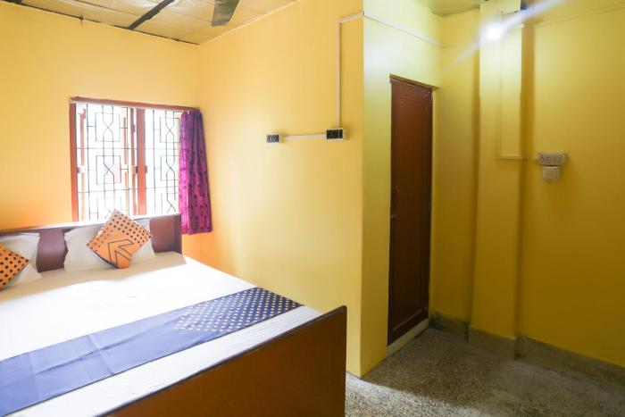 spot on biswabani guest house near kavi nazrul metro station
