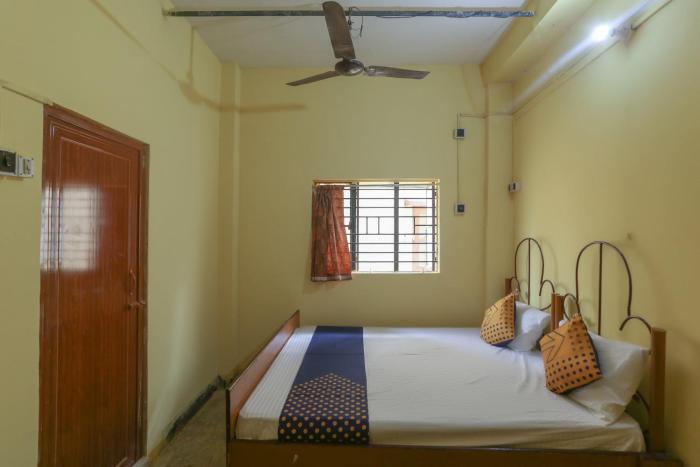 spot on biswabani guest house near kavi nazrul metro station